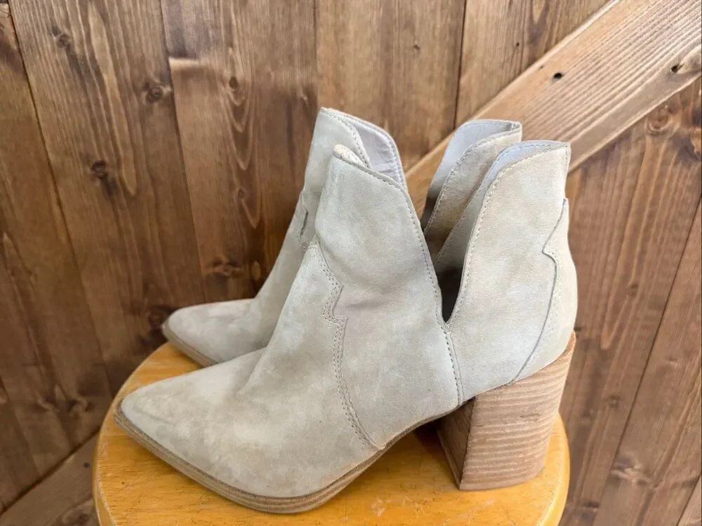 Steve Madden Women’s Size 7.5 Cream Leather Western Ankle Booties